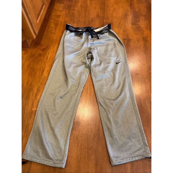 Men’s Nike Therma fit joggers size large - Picture 1 of 5